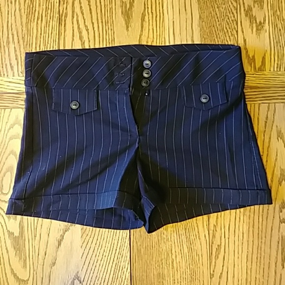 Pinstripe shorts - Picture 1 of 5
